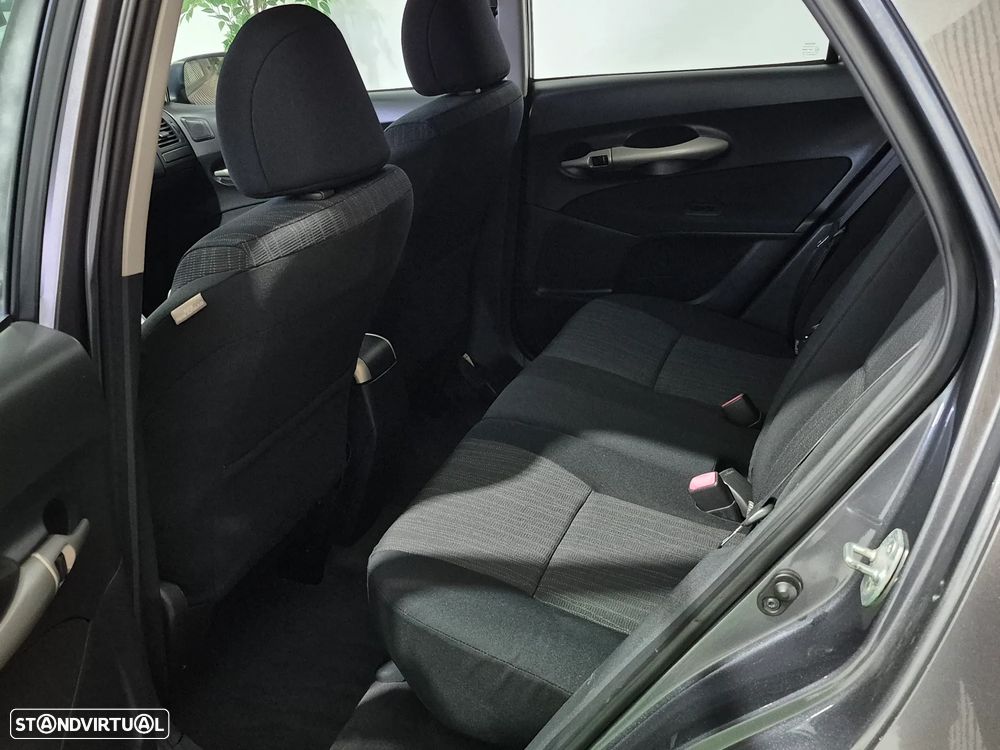 Toyota Auris 1.4 VVT-i AC - 14