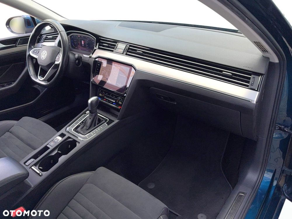 Volkswagen Passat - 17