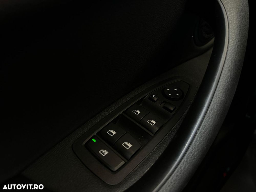 BMW X2 xDrive20i AT - 30
