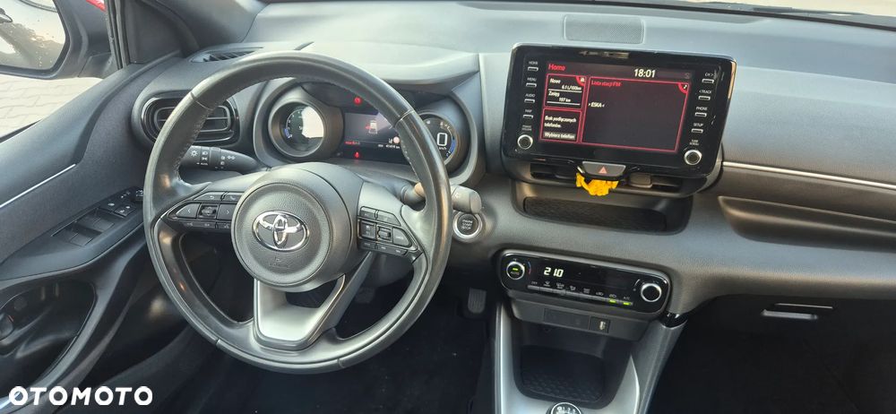 Toyota Yaris 1.5 VVT-i Team Deutschland - 10