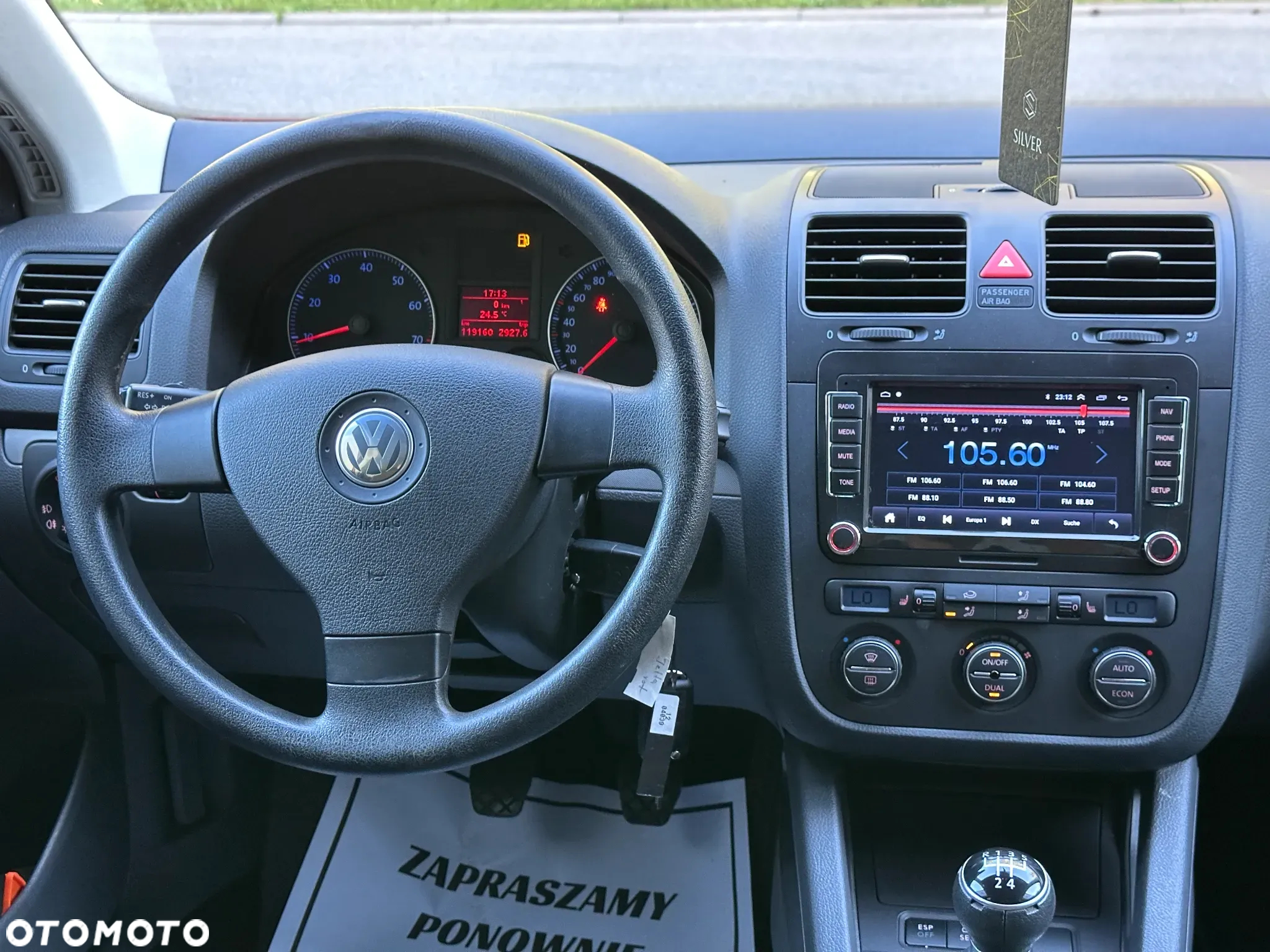 Volkswagen Jetta 1.6 Comfortline - 24