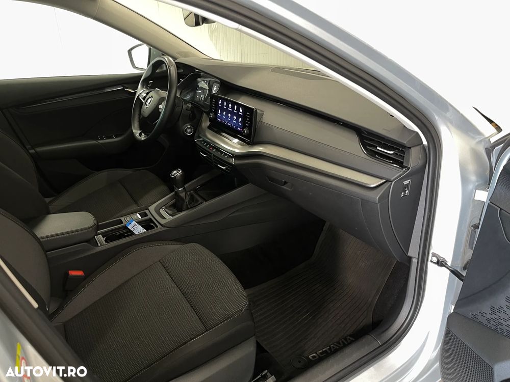 Skoda Octavia 1.5 TSI Ambition - 10