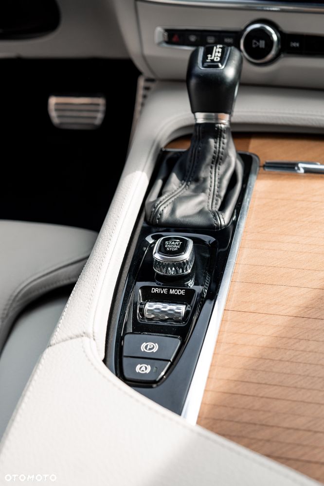 Volvo S90 D5 SCR AWD Inscription - 24