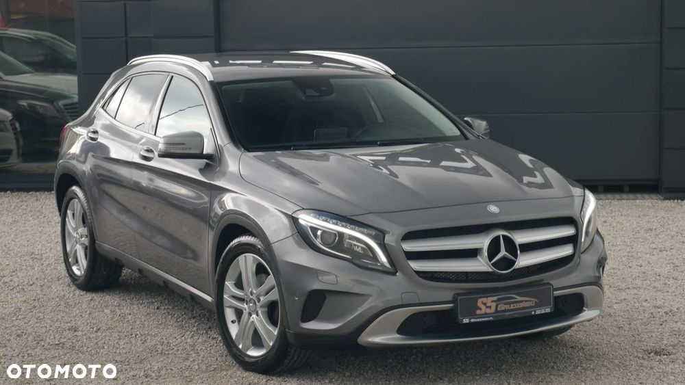 Mercedes-Benz GLA - 2