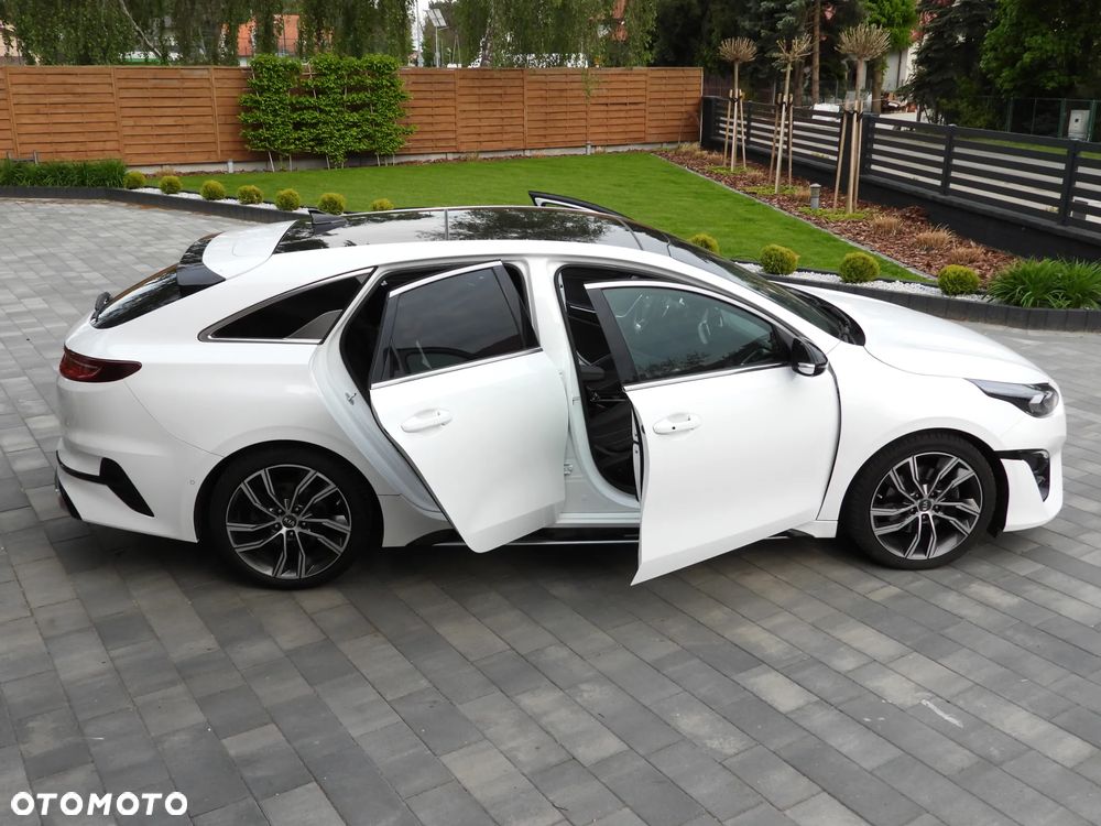 Kia ProCeed 1.5 T-GDI DCT7 OPF GT LINE - 24