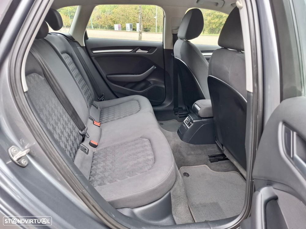 Audi A3 Sportback 2.0 TDI Attraction - 13