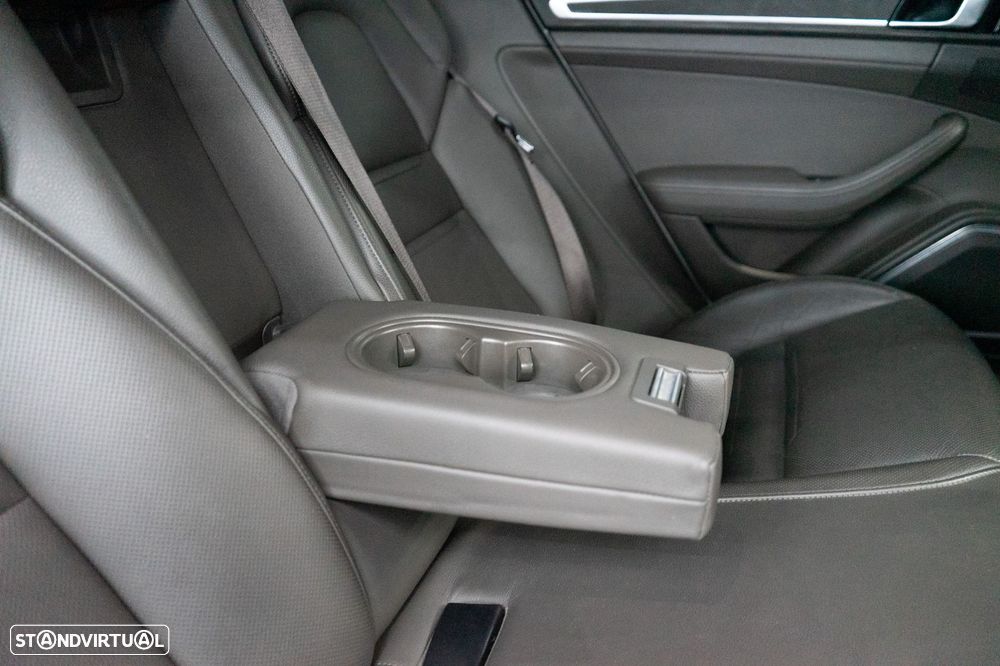 Porsche Panamera Sport Turismo 4 E-Hybrid - 50