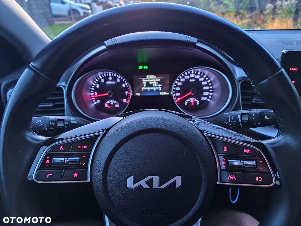 Kia Ceed 1.5 T-GDI M - 19