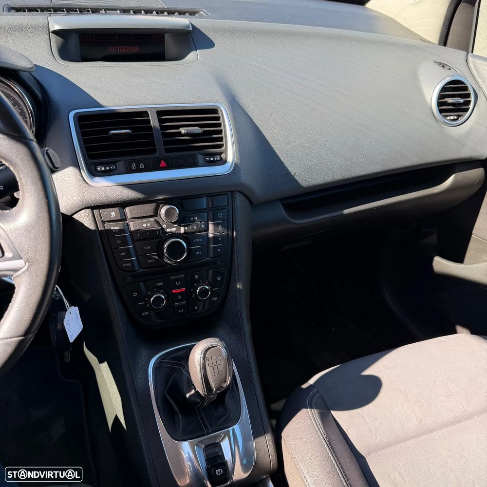 Opel Meriva - 12