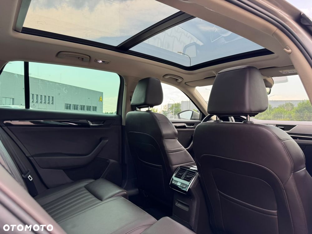 Skoda Superb 2.0 TDI 4x4 L&K DSG - 20