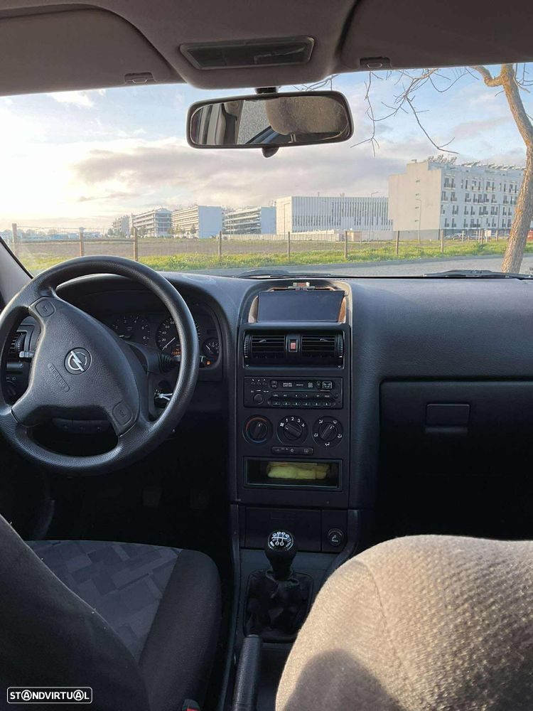 Opel Astra 1.4 Club - 8