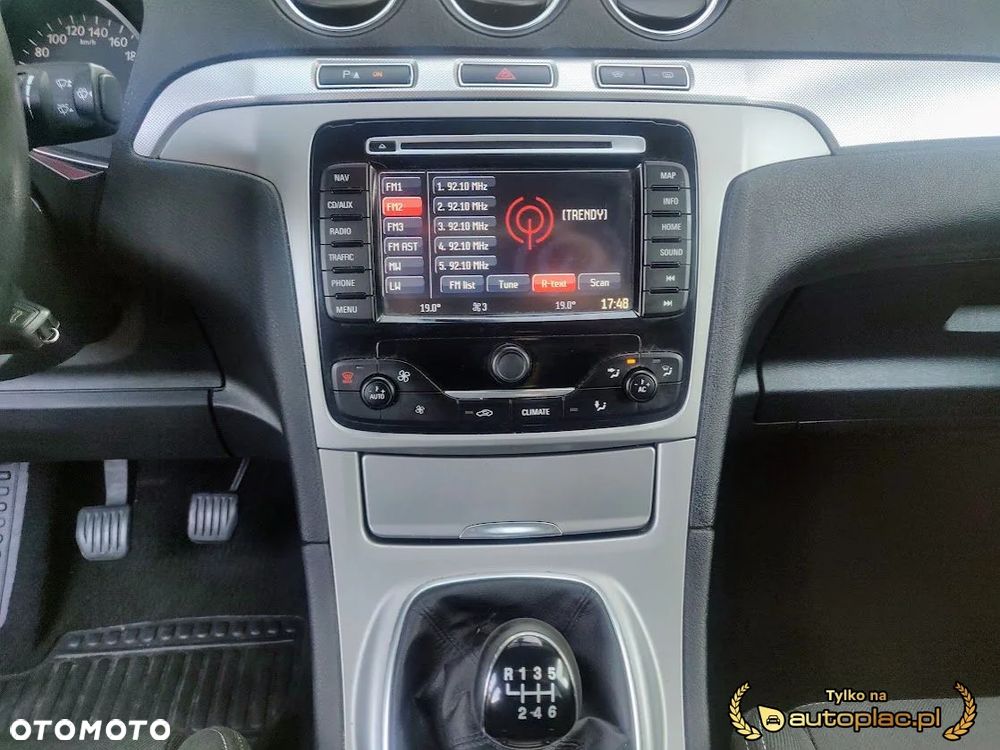 Ford S-Max - 13