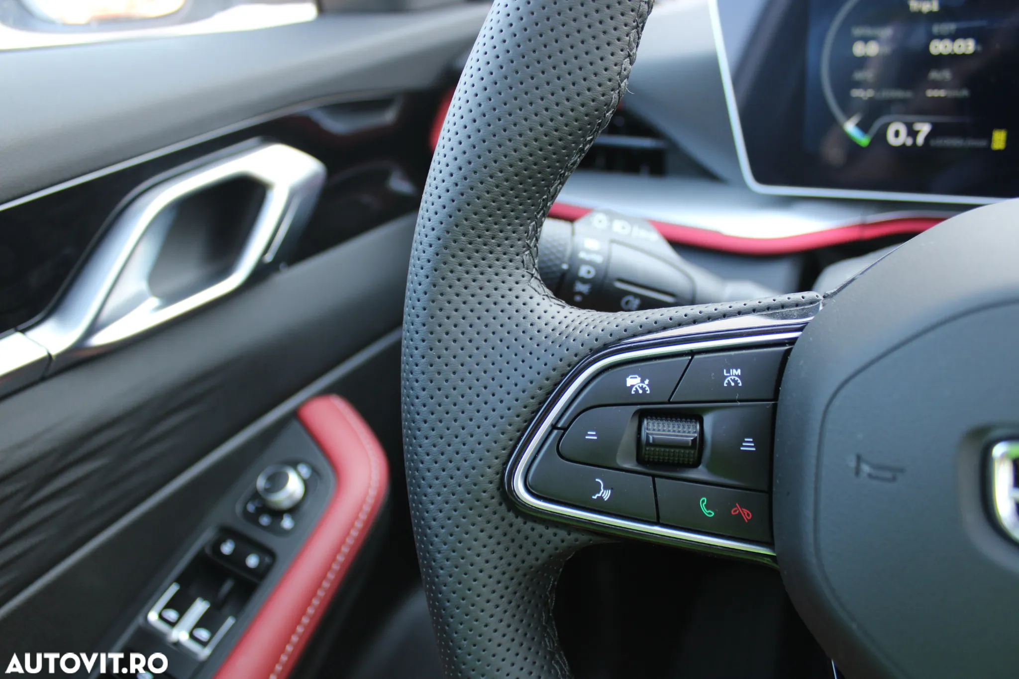 Geely Coolray - 13