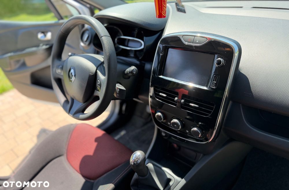 Renault Clio 1.2 16V 75 Expression - 38