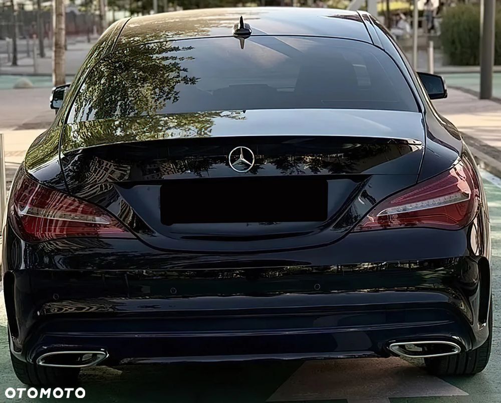 Mercedes-Benz CLA 250 4Matic 7G-DCT UrbanStyle Edition - 3
