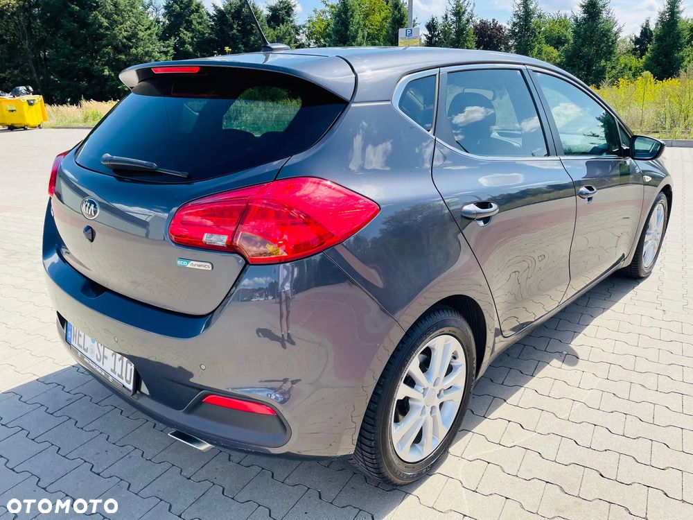 Kia Ceed 1.6 CRDi 128 ISG Spirit - 5