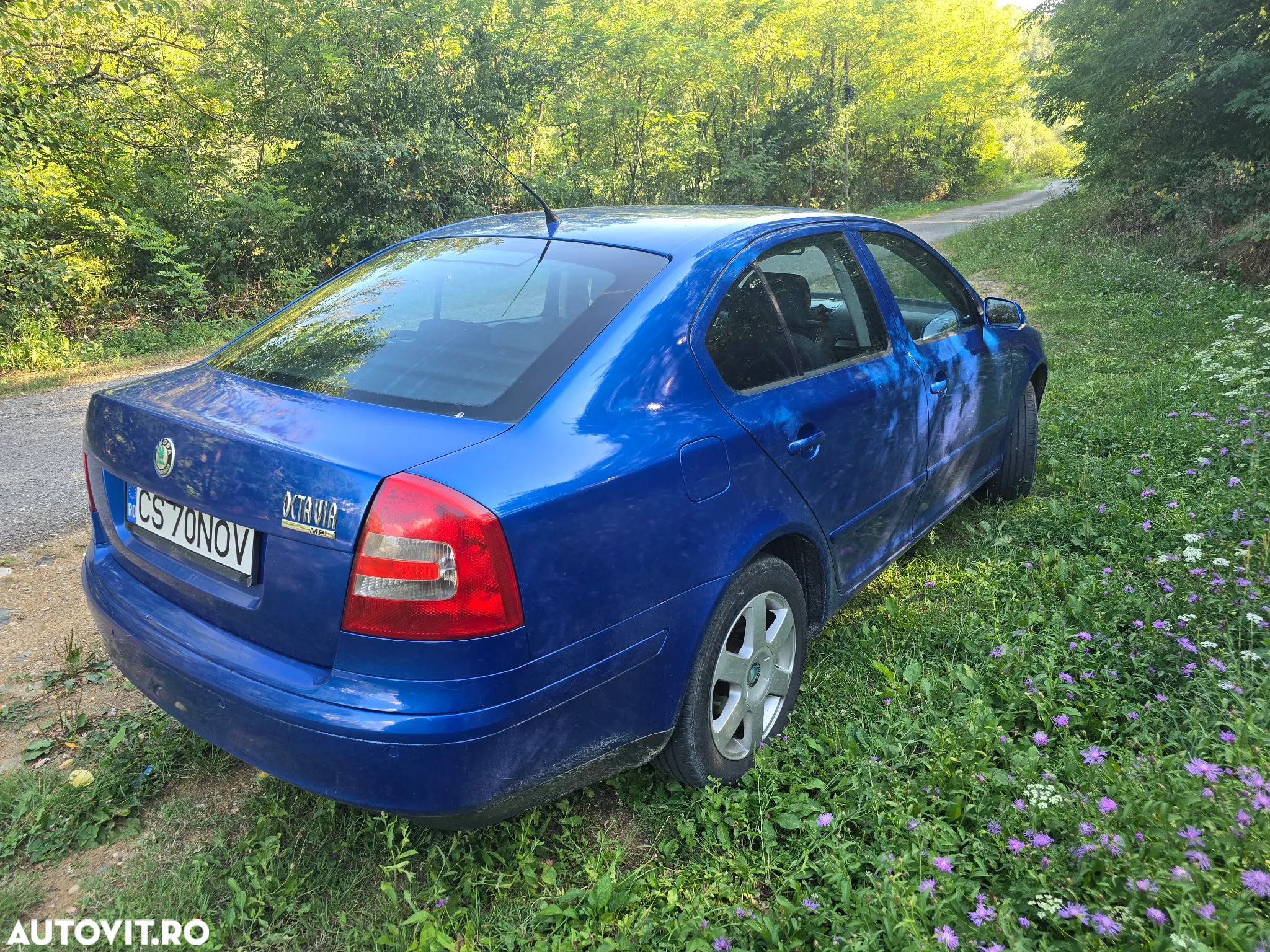 Skoda Octavia 1.6 Ambiente - 2