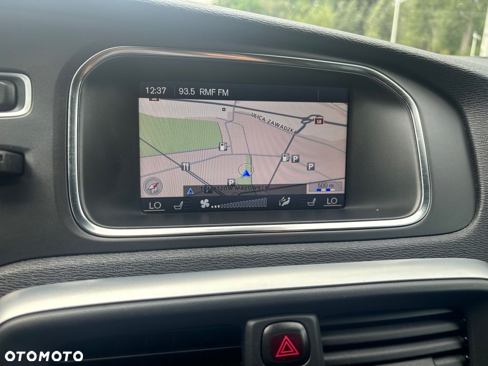 Volvo V40 D2 R-Design - 14