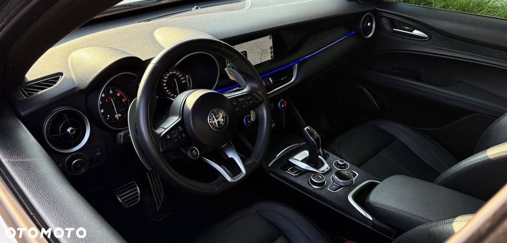 Alfa Romeo Stelvio 2.0 Turbo TI Q4 - 16