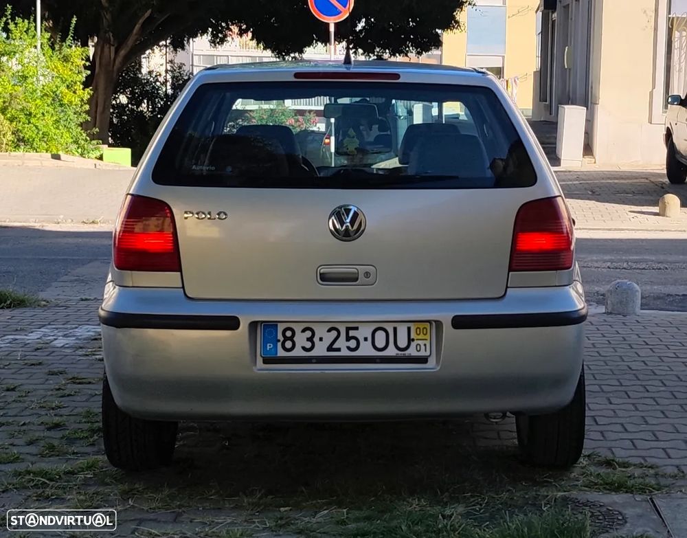 VW Polo 1.0 Confortline - 2