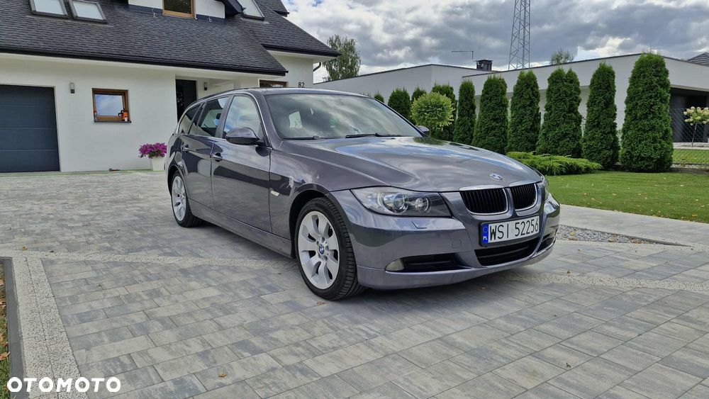 BMW Seria 3 325xi - 1