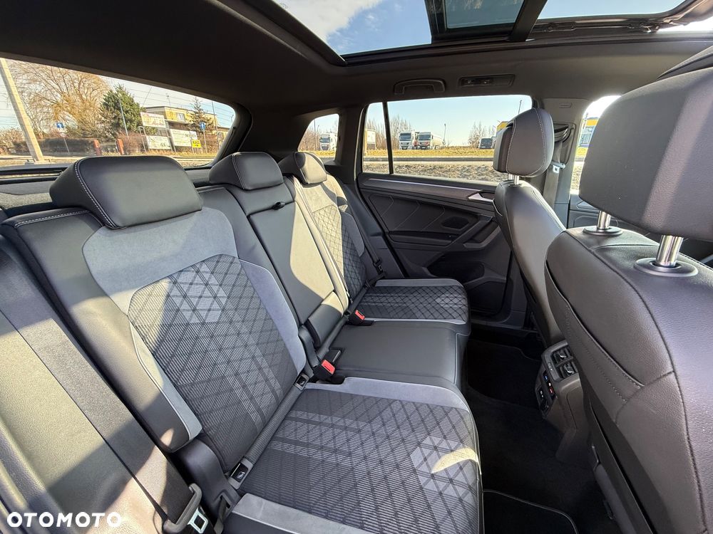Volkswagen Tiguan 2.0 TDI SCR 4MotION DSG R-Line - 22