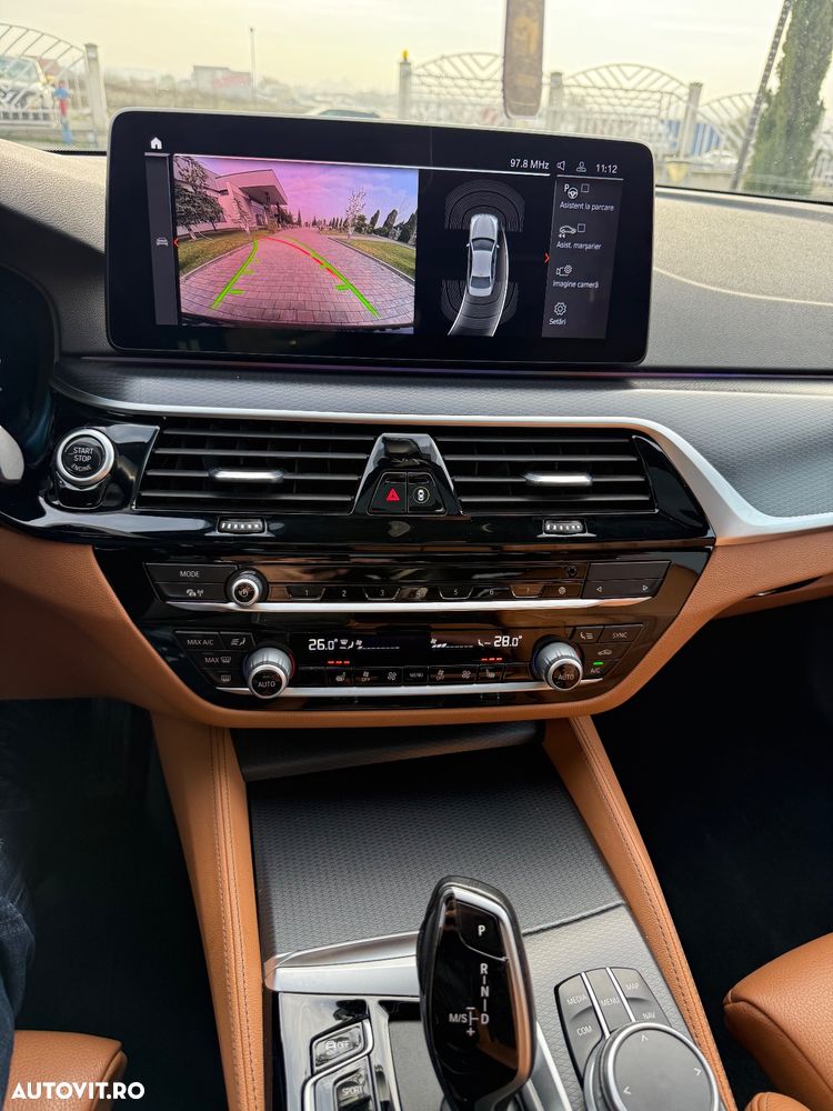 BMW Seria 5 520d AT MHEV - 17