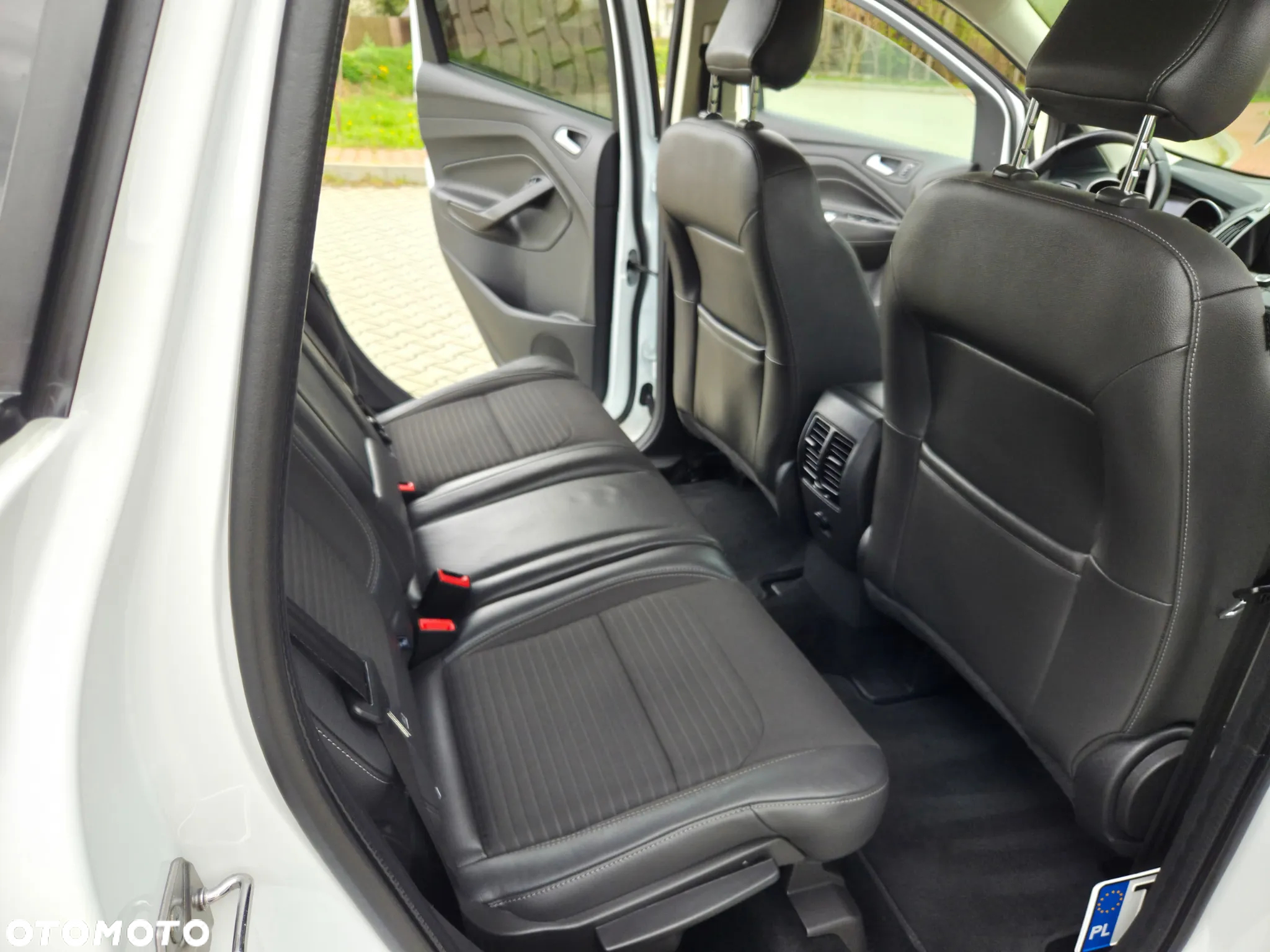 Ford Kuga 1.5 EcoBoost FWD Titanium - 16