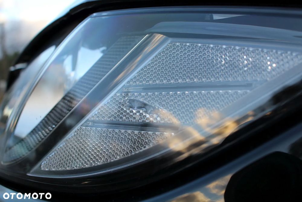 Jaguar F-Pace 2.0 i4D AWD Prestige - 28