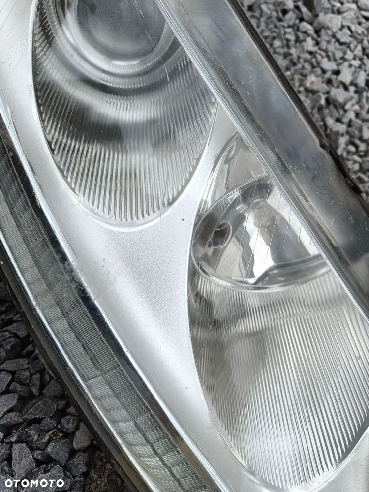 VW PHAETON LAMPA PRZEDNIA XENON PRAWA UCHWYTY OK - 7