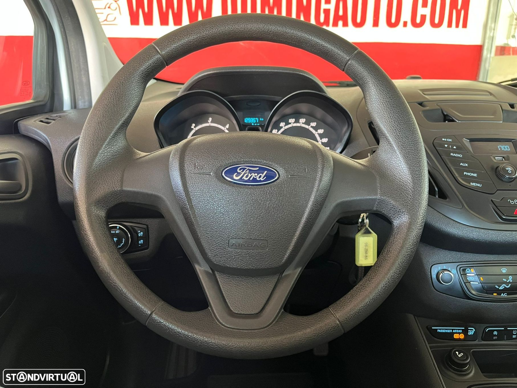 Ford Tourneo Courier 1.5 TDCi Ambiente - 13