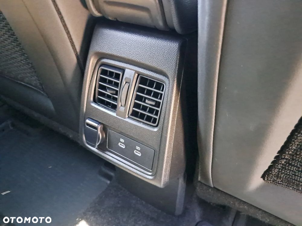 Renault Captur 1.3 TCe mHEV Techno EDC - 13