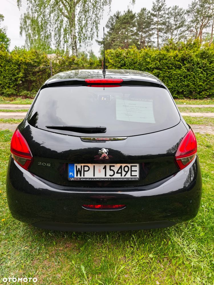 Peugeot 208 - 10