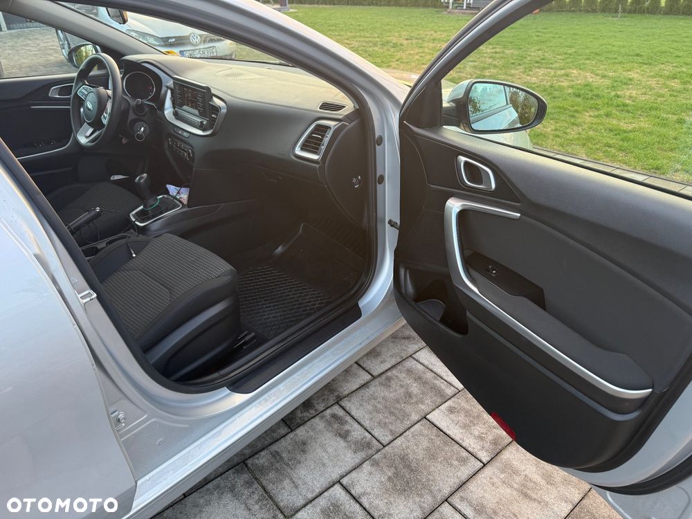 Kia Ceed - 14