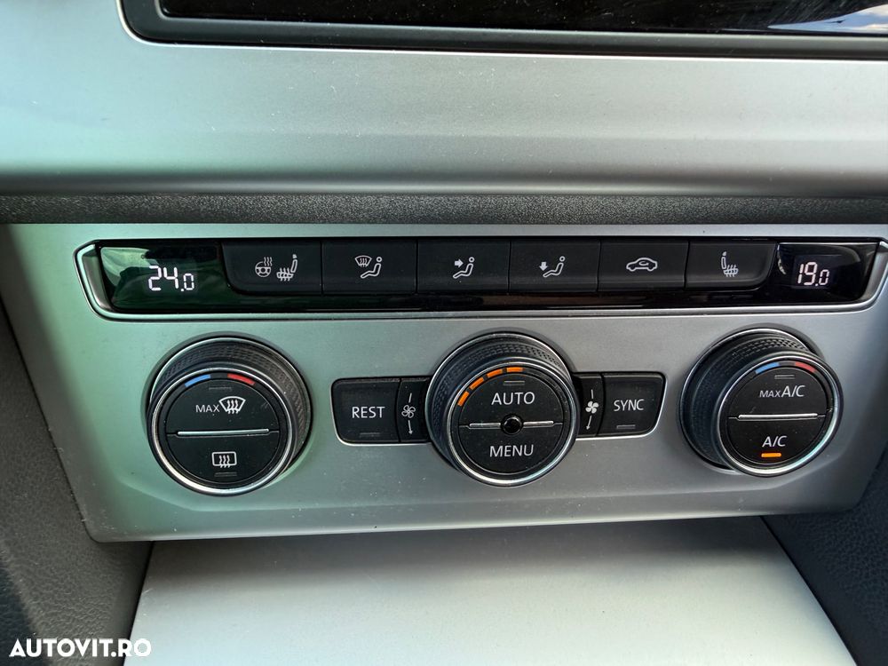 Volkswagen Passat - 24
