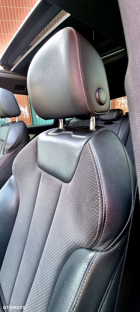 Audi A4 Avant 2.0 TDI Quattro S tronic - 11