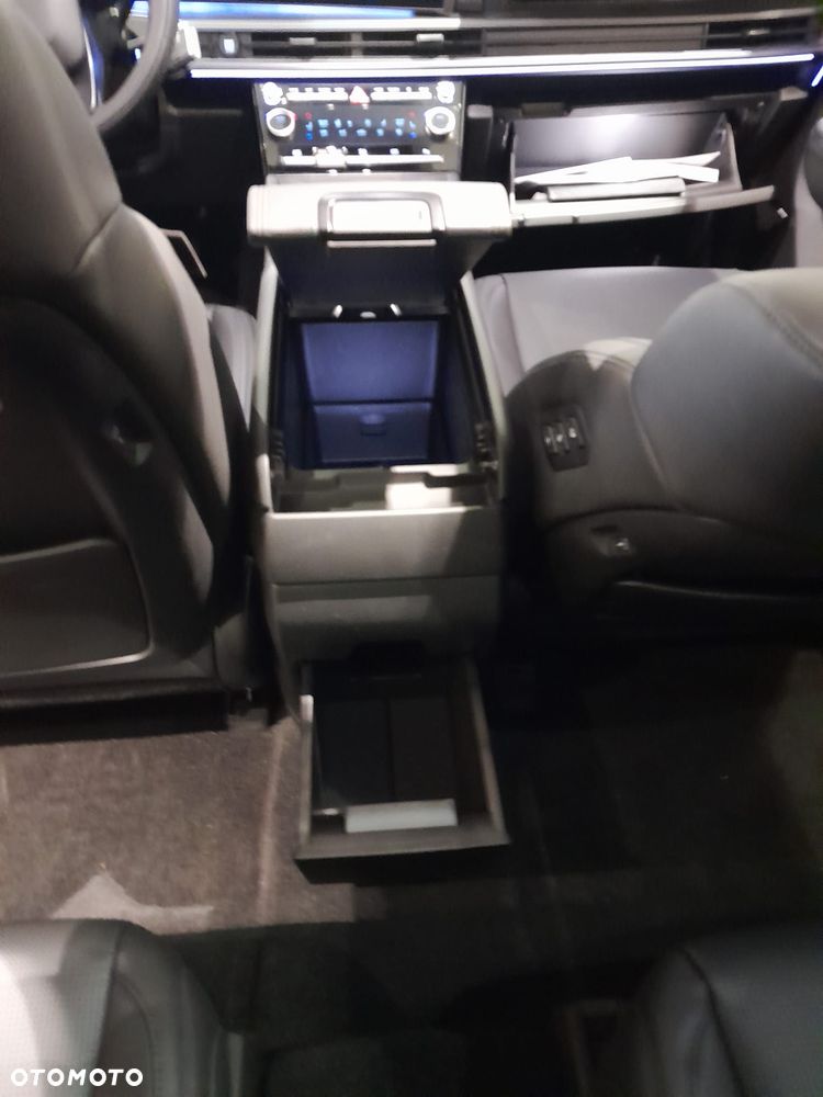 Hyundai Santa Fe 1.6 T-GDI HEV Calligraphy 4WD 6os - 23