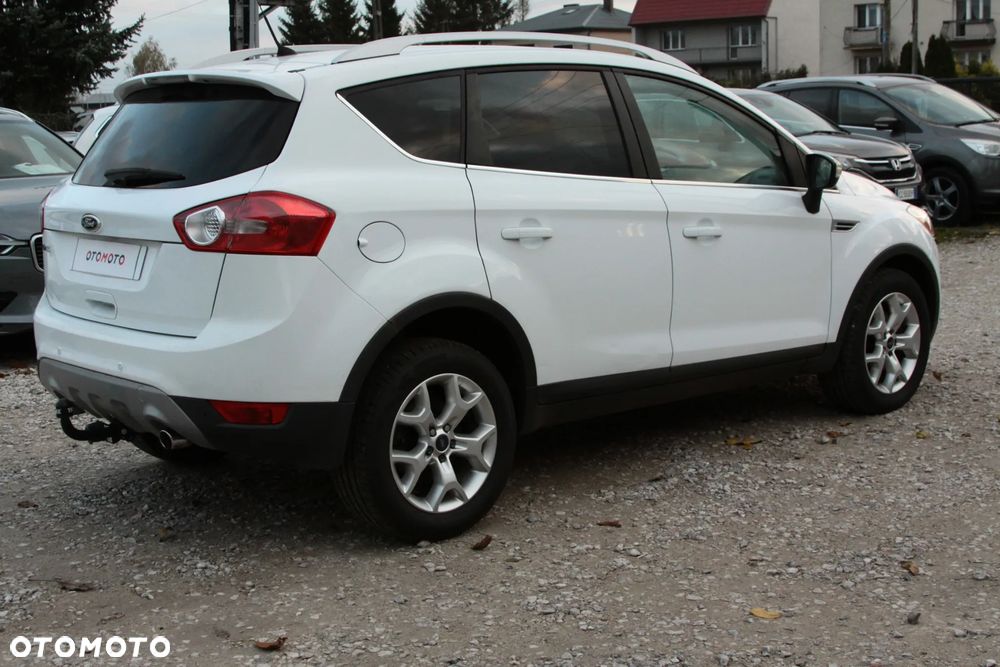 Ford Kuga 2.0 TDCi 2x4 Titanium - 14