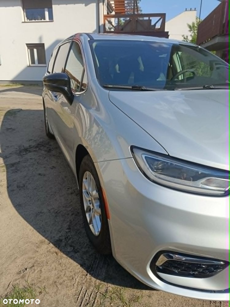 Chrysler Pacifica - 3