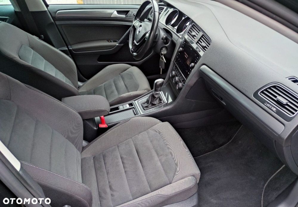 Volkswagen Golf Variant 2.0 TDI (BlueMotion Technology) DSG Comfortline - 13