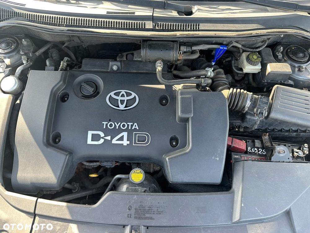 Toyota Avensis 2.0 D-4D Sol - 20