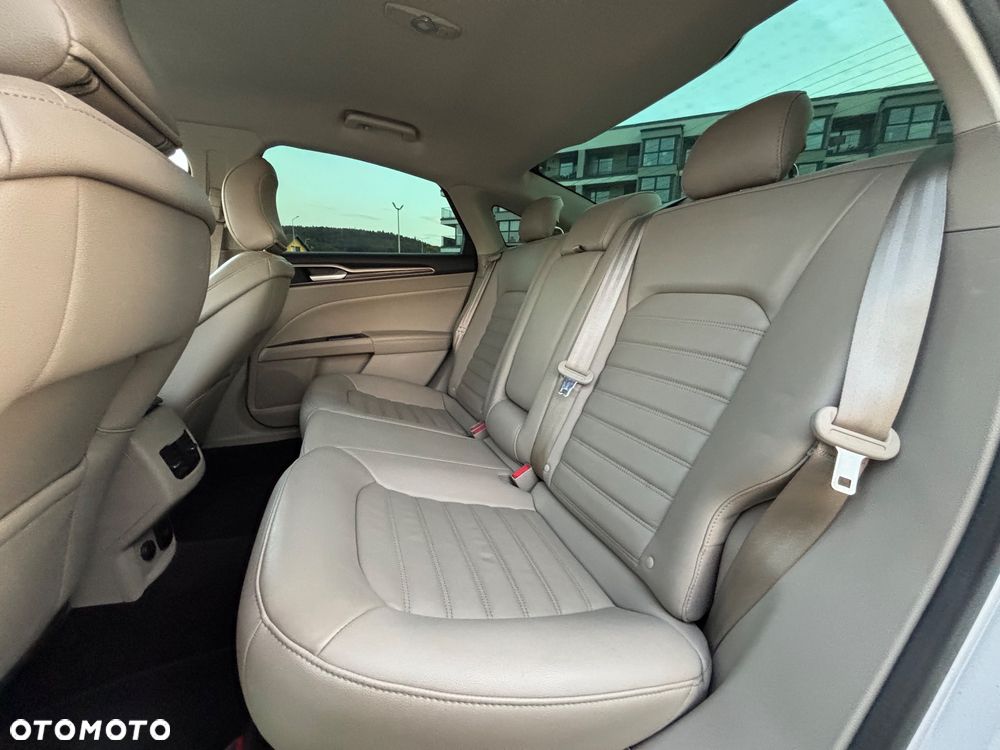 Ford Fusion 2.0 EcoBoost Titanium - 15