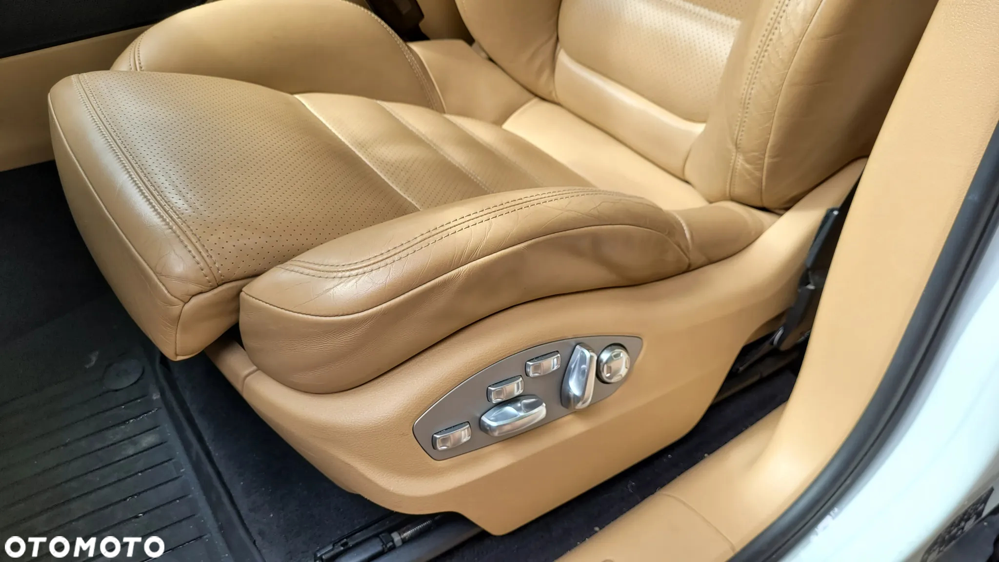 Porsche Macan Standard - 12