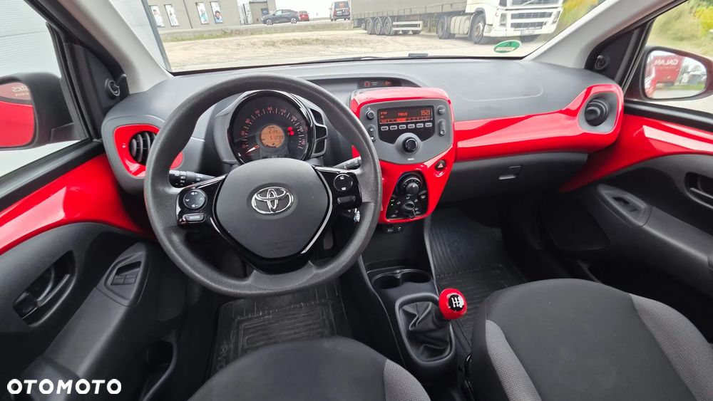 Toyota Aygo 1.0 VVT-i Color Edition - 14
