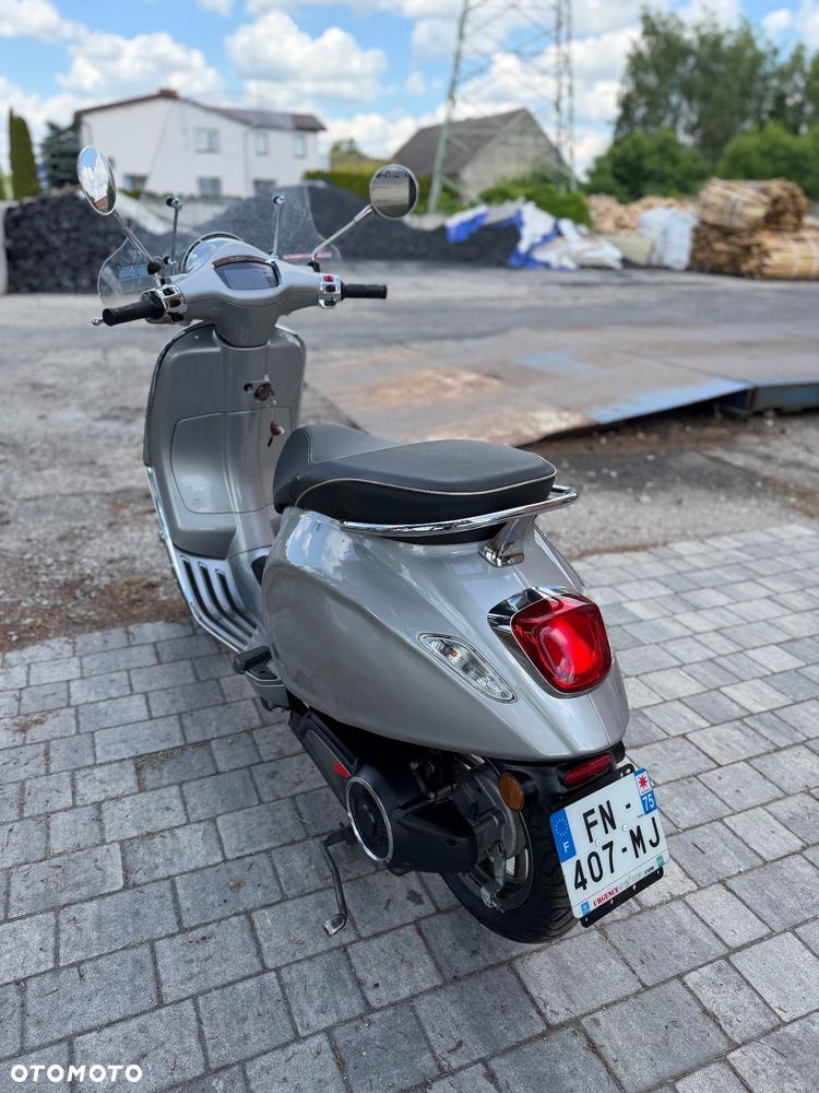 Piaggio Vespa - 4