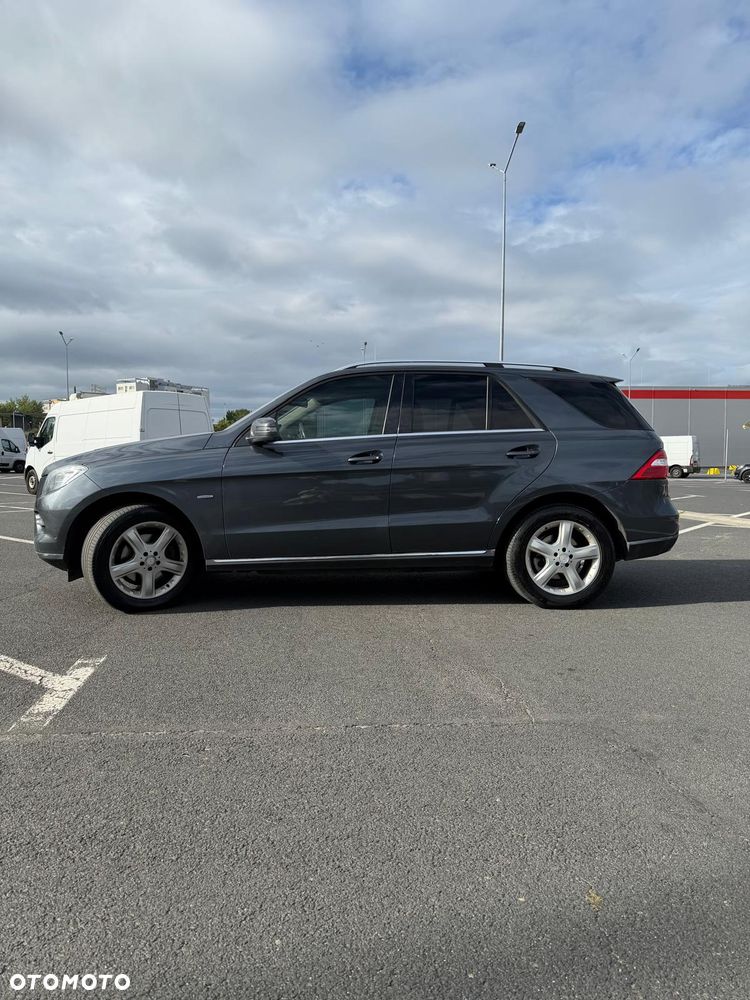 Mercedes-Benz ML 350 BlueTec 4-Matic - 4