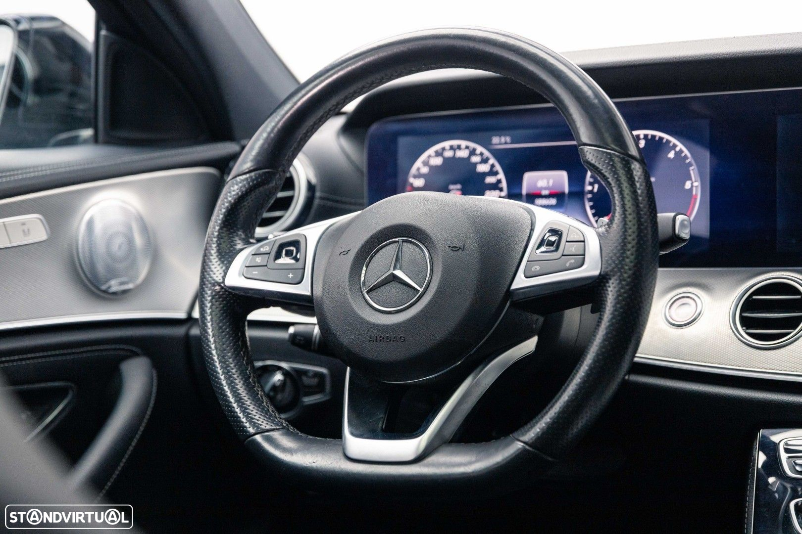 Mercedes-Benz E 220 d AMG - 20