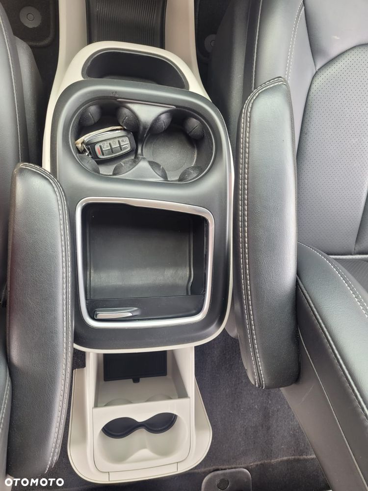 Chrysler Pacifica - 29