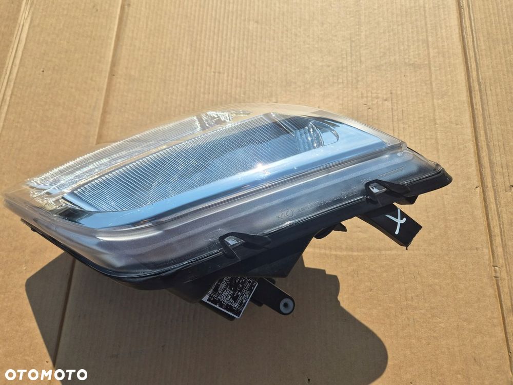 Ford Transit Connect lampa prawa.2002-2013.Mako OE - 6