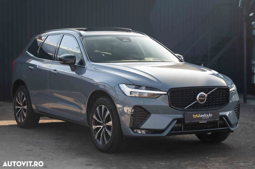 Volvo XC 60 B4 MHEV AT AWD Plus Dark - 39